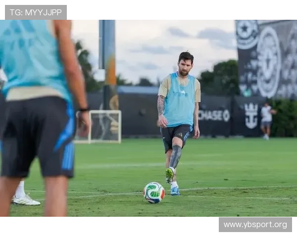 梅西晒训练照展现满满斗志状态回升再度迎来巅峰时刻