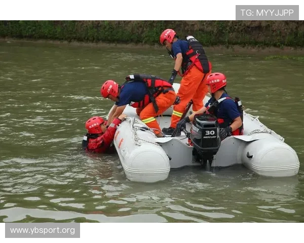 加福德复出展现高效表现贡献17分7板成球队内线关键力量核心点 加福德复出展现高效表现贡献17分7板成球队内线关键力量核心点